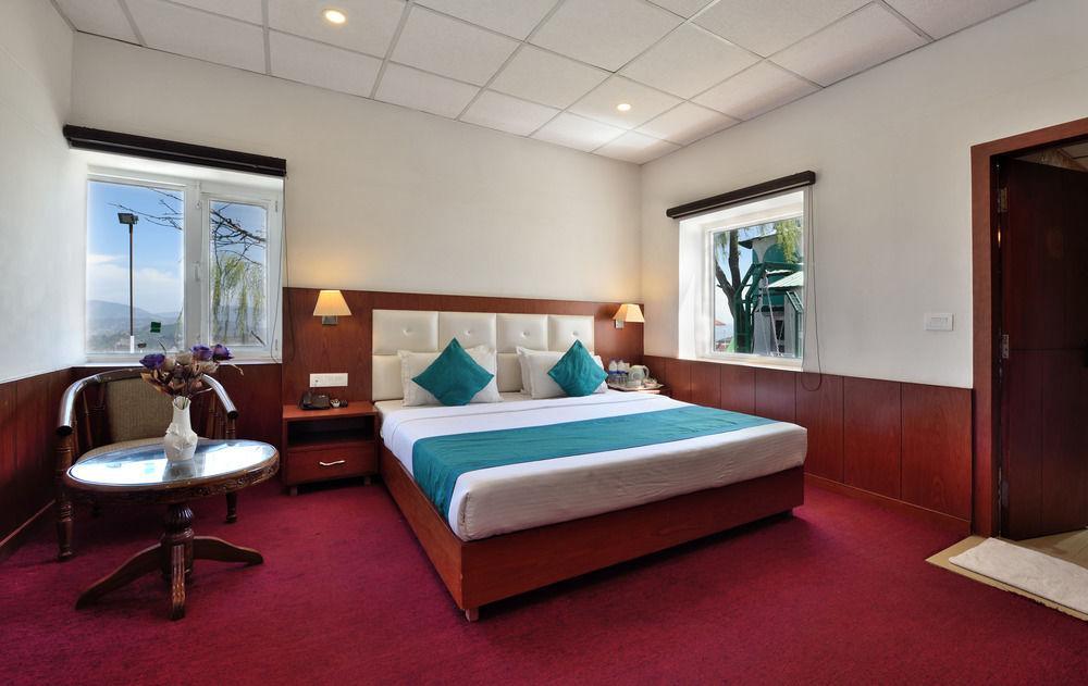 Galleu Hill Resort Shimla Eksteriør billede